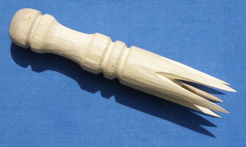 Cannibal fork in elder, April 2014