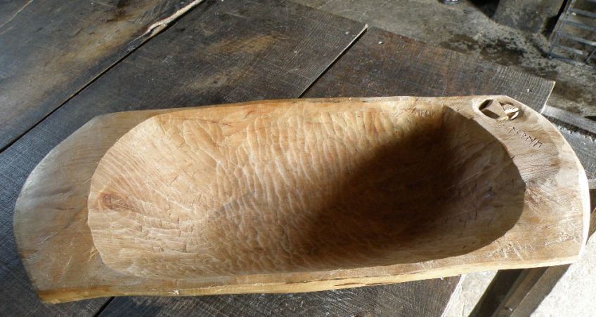 A large wooden bowl in the farmhouse at Trelleborg.