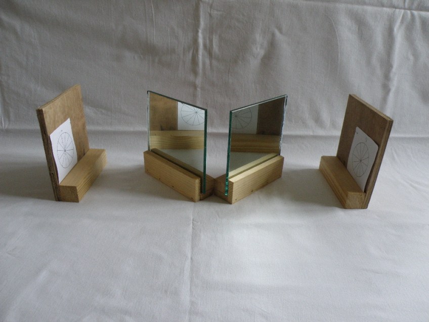 My simple Wheatstone mirror stereoscope.